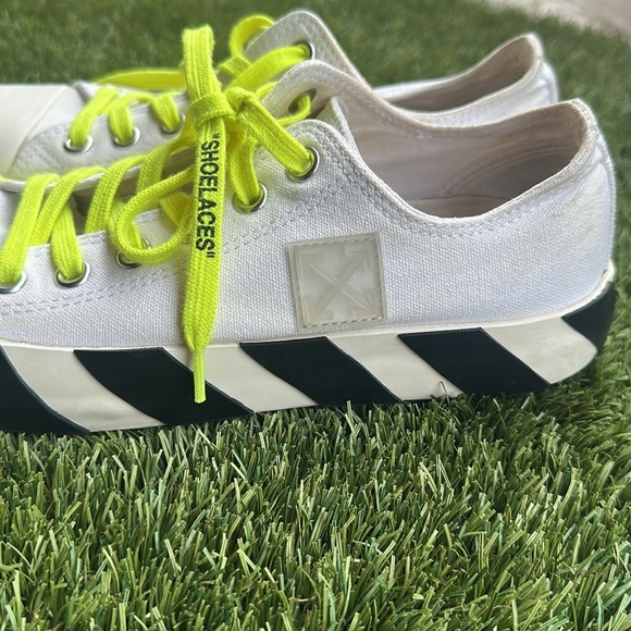 OFF-WHITE White Low Vulcanized Mens Designer Shoes US 7.5 or EU 40 - Picture 4 of 10